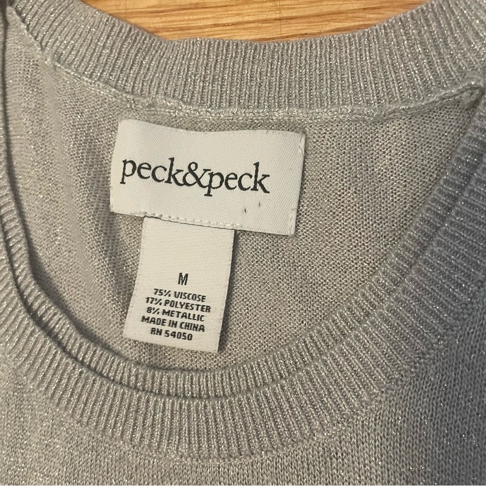 Peck & Peck silver sleeveless top - Picture 5 of 8